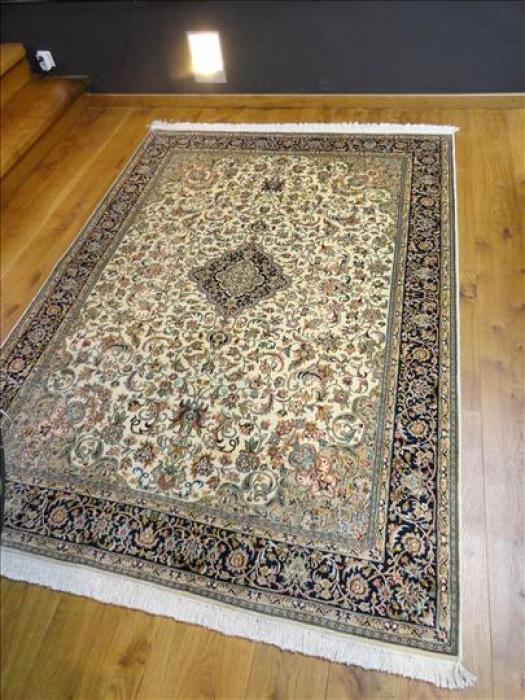 Logisch Geheugen mild Zijden tapijten - Tapijtengalerij